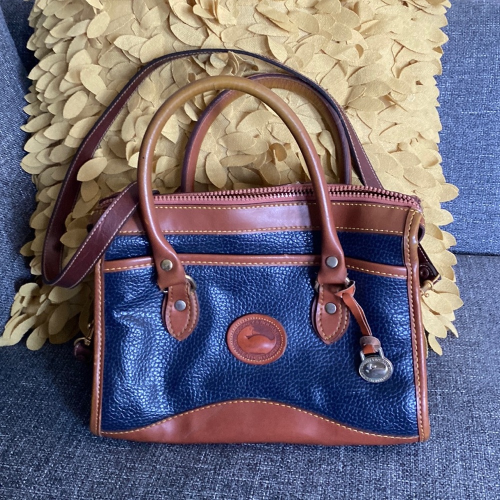 Dooney & Bourke 👜
